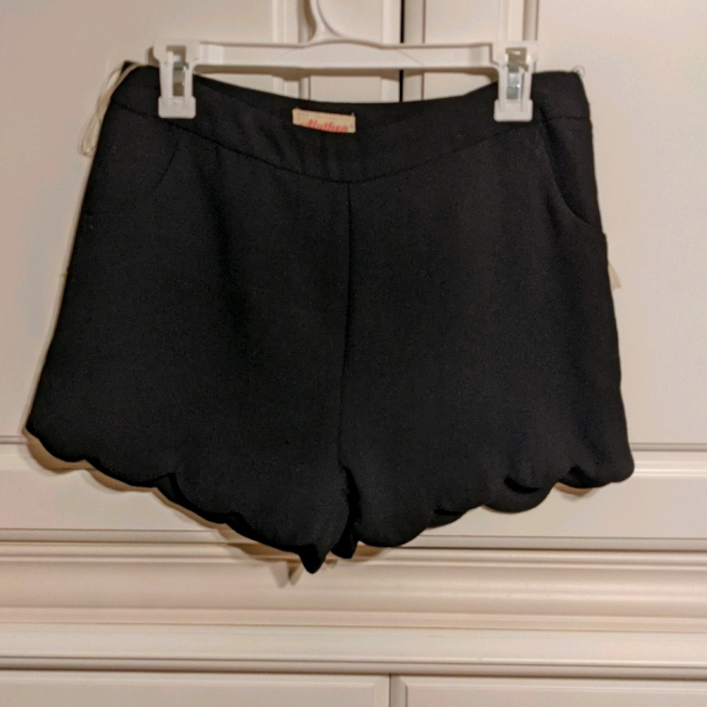 Boutique Dressy Scalloped Edged Shorts